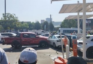 Choque m&uacute;ltiple en la Atlixc&aacute;yotl deja un muerto y varios heridos; responsable huy&oacute; del lugar