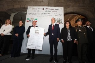 Coloca Pepe Chedraui Bando Solemne de las Fiestas Patrias 2025 en el Palacio Municipal