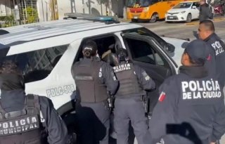 Detienen a seis carteristas por presunto robo a pasajeros de la Ruta 10 frente a Medicina de la BUAP