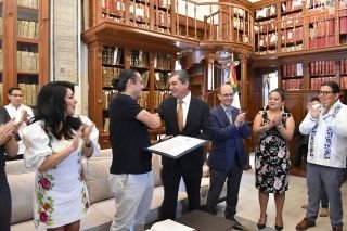 Puebla reconoce al chef Carlos Gaytán como 'Visitante Distinguido'