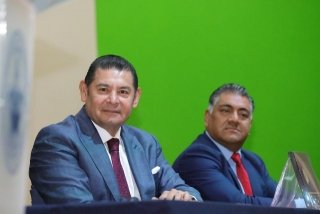 Como orgulloso egresado Buap, gobernador Armenta abre sus puertas a servicio social universitario