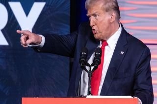 Trump se defiende en juicio civil; amenaza su imperio inmobiliario