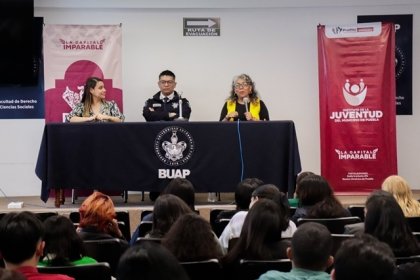 IJMP y Polic&iacute;a Cibern&eacute;tica de Puebla imparten conferencia sobre prevenci&oacute;n de delitos digitales