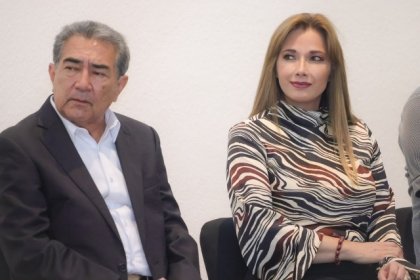Ceci Arellano entrega equipo m&eacute;dico a cinco hospitales mediante obra comunitaria