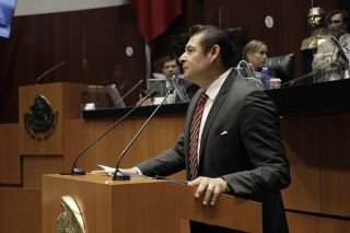 Miguel Barbosa a la vanguardia con &iexcl;que reviva puebla!: Alejandro Armenta