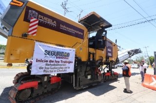 Gobierno de Armenta impulsa seguridad y bienestar con rehabilitaci&oacute;n de laterales en Recta a Cholula