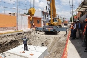 Avanza Gobierno de la Ciudad con la construcci&oacute;n del Colector Pluvial en la colonia Vista Hermosa &Aacute;lamos