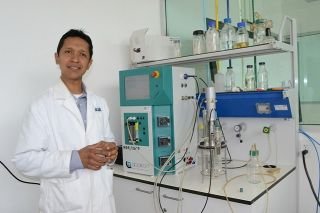 Investigador BUAP estudia microorganismos que inhiben el crecimiento de pat&oacute;genos