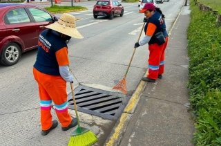 Intensifica Gobierno de la Ciudad limpieza de alcantarillas como medida preventiva ante temporada de lluvias