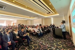 Armenta suma esfuerzos con la comunidad m&eacute;dica para reducir mortalidad de reci&eacute;n nacidos