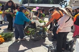 En Puebla capital se celebraron las festividades por el 'D&iacute;a de Muertos' en orden&nbsp;