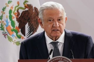 AMLO envi&oacute; sus &ldquo;condolencias y solidaridad&rdquo; con las v&iacute;ctimas del choque del Metro