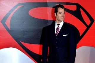 Henry Cavill ya no ser&aacute; Superman