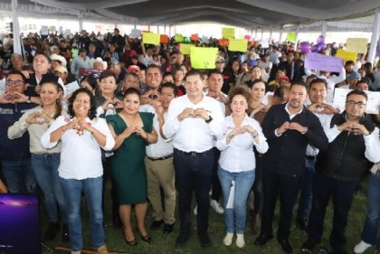 Seguridad para familias, con insumos para el campo y obra comunitaria en Tecamachalco
