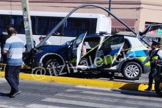 Una polic&iacute;a herida tras choque en la capital poblana