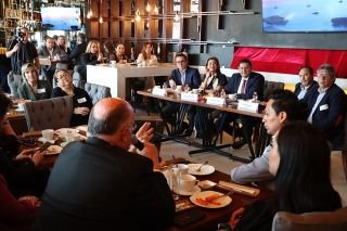 Sue&ntilde;o en que Puebla sea la capital de la electromovilidad: Armenta&nbsp;