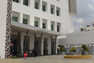Brindar&aacute; ISSSTEP servicio de urgencias y hospitalizaci&oacute;n el 5 de mayo