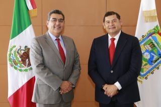 Por el bien de Puebla, se re&uacute;nen Sergio Salomon y Alejandro Armenta