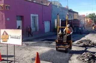 Campa&ntilde;a Capitalina Bacheando Puebla: fortalece los barrios de la ciudad con acciones de mantenimiento vial