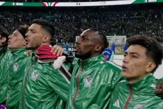 ​El himno nacional mexicano, en el tercer lugar de las b&uacute;squedas en Genius
