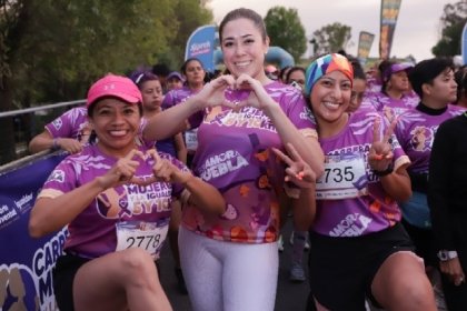Todo un &eacute;xito la primera Carrera de la Mujer