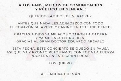 Alejandra Guzm&aacute;n reaparece tras dislocarse la cadera en pleno concierto