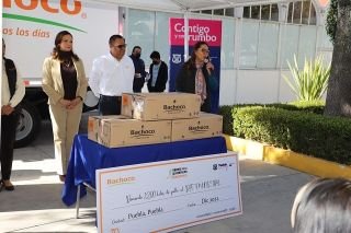 SMDIF Puebla recibe donaci&oacute;n de Bachoco; mil 200 kilos de piezas de pollo para las 17 juntas auxiliares