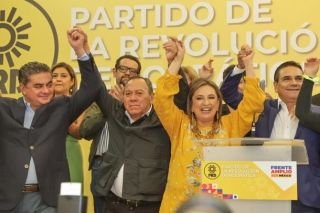 Anuncia Zambrano respaldo del PRD para X&oacute;chitl G&aacute;lvez por la candidatura del Frente Amplio
