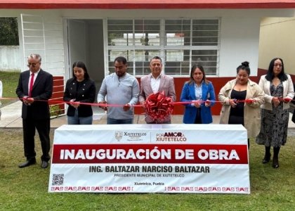 El Ayuntamiento de Xiutetelco entrega nueva biblioteca a estudiantes de Tomaquilapa