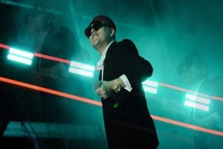 Dani Flow explot&oacute; contra fan que le rob&oacute; su gorra