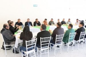 Armenta, gobernador de territorio, se re&uacute;ne con ediles de la regi&oacute;n Libres Oriental