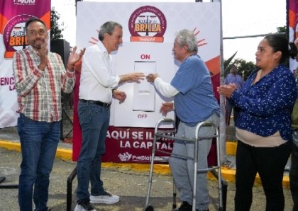 Moderniza Pepe Chedraui 235 luminarias en la Colonia Popular Coatepec