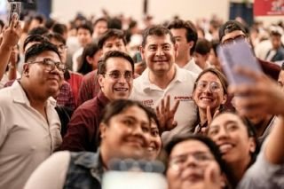 Armenta reforzar&aacute; el acceso a la educaci&oacute;n para las y los j&oacute;venes de Puebla
