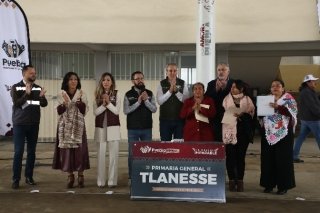 Entrega Pepe Chedraui obra educativa en la Primaria General Tlanesse