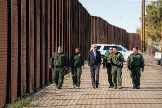 Joe Biden reforzar&aacute; con mil 500 militares la frontera con M&eacute;xico