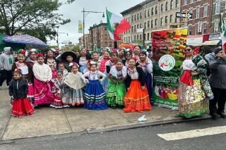 Migrantes celebran el 5 de Mayo con desfile en Nueva York y reiteran apoyo a Sheinbaum y Armenta