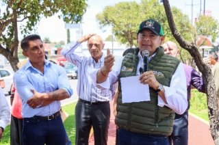 Con maquinaria propia y respaldo federal, Gobierno Estatal transforma vialidades en Puebla