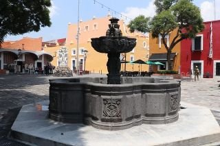Ayuntamiento de Puebla dio mantenimiento a 10 fuentes de cantera del centro hist&oacute;rico&nbsp;