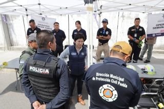 En orden y paz, procesi&oacute;n de viernes santo en Puebla capital