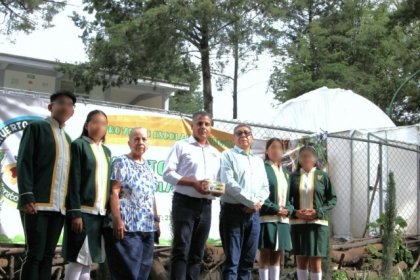 Apoya Secretar&iacute;a de Bienestar municipal a estudiantes premiados en Congreso del Estado