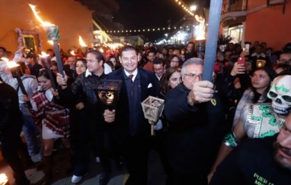 Puebla celebra tradiciones y ra&iacute;ces en Chignahuapan con Festival de la Luz y la Vida