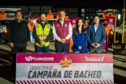 Destina Gobierno de la Ciudad m&aacute;s de 100 mdp al programa nocturno Bacheando Puebla 2025