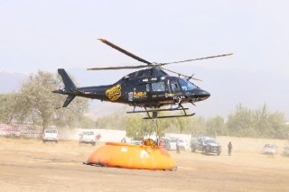 Por aire y por tierra gobernador Alejandro Armenta supervisa combate de incendios