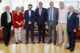 Se re&uacute;nen Sergio Salom&oacute;n y Zo&eacute; Robledo para continuar con la agenda de salud en Puebla