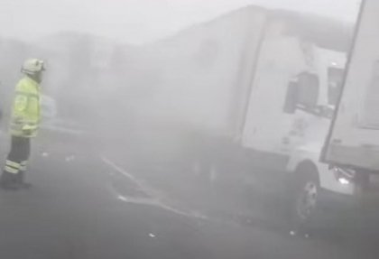 Carambola de transporte pesado genera cierre parcial en la autopista Puebla&ndash;Orizaba