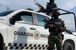 Guardia Nacional frustra robo de tr&aacute;iler y detiene a dos asaltantes