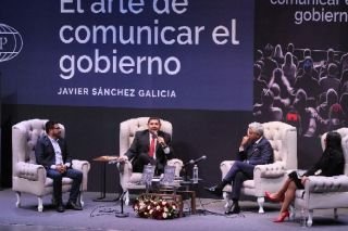Alejandro Armenta destaca la comunicaci&oacute;n como clave en la gobernanza durante presentaci&oacute;n de libro
