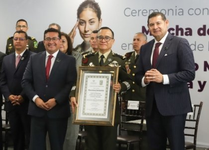 Marcha de la lealtad honra a fuerzas armadas y refuerza soberan&iacute;a