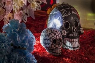 &ldquo;La Llorona&rdquo;, &ldquo;Recu&eacute;rdame&rdquo; y &ldquo;La Martiniana&rdquo;: canciones para honrar a los difuntos en D&iacute;a de Muertos