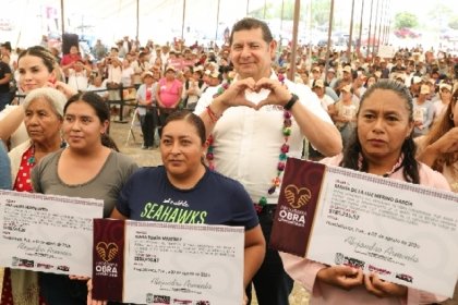 Infraestructura carretera y obra comunitaria construyen bienestar en Huatlatlauca: Armenta